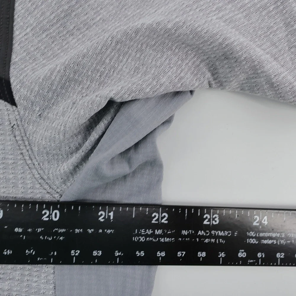 The North Face FlashDry-XD 1/4 Zip Performance‎ Gray Long Sleeve Mens Large